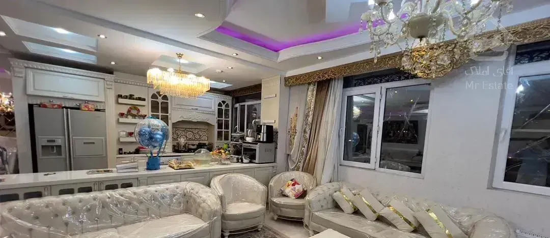 ۱۴۷ متر ۳ خوابه پارکینگ یاخچی آباد خ گودرزی