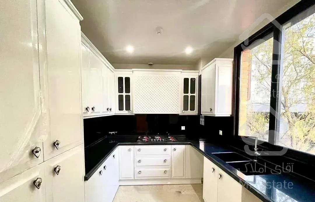 ۹۳ متر ۲ خواب / نوساز