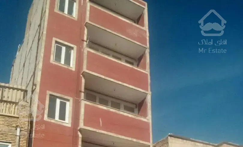 اپارتمان کلید نخورده  ۱۰۰ متربرخیابان