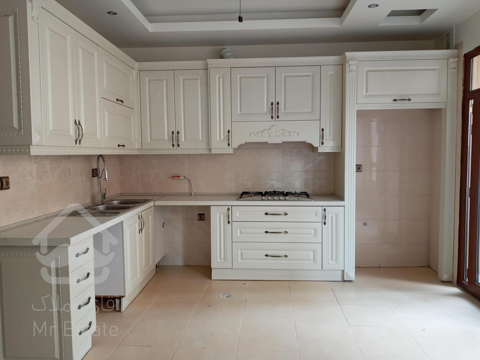 ۸۴متر۲خواب فردوس غرب فول بالکن لوکیشن عالی بدون مشابه زیرقیمت نوسازدرمنطقه