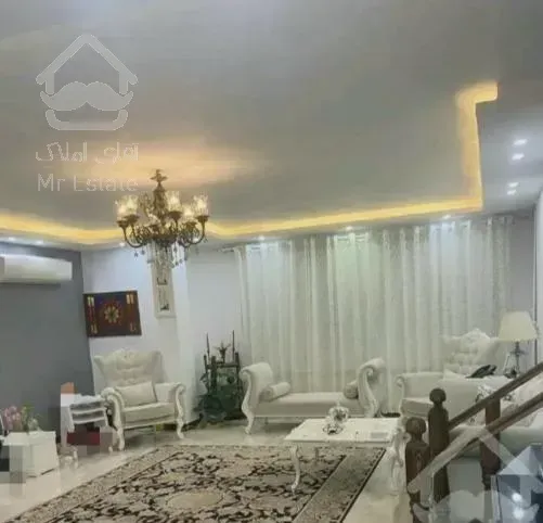 ۱۱۱متر/چسبیده به مترو/فول امکانات