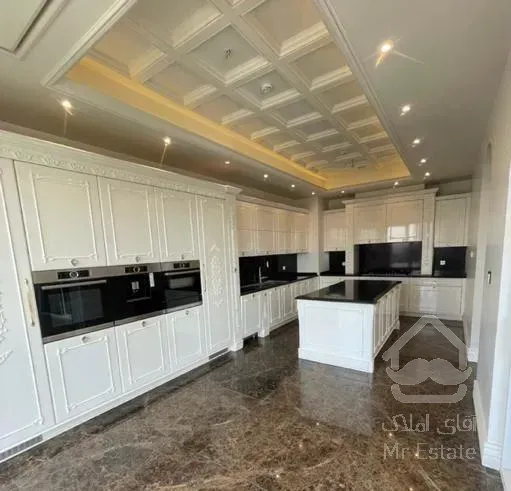 ۳۳۰متر/بلوارسجاد/نیلوفر/ مشرف پارک/فول امکانات