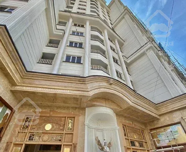 ۵۱ متر/ قصر بلورین نشاط/سازه ای مدرن