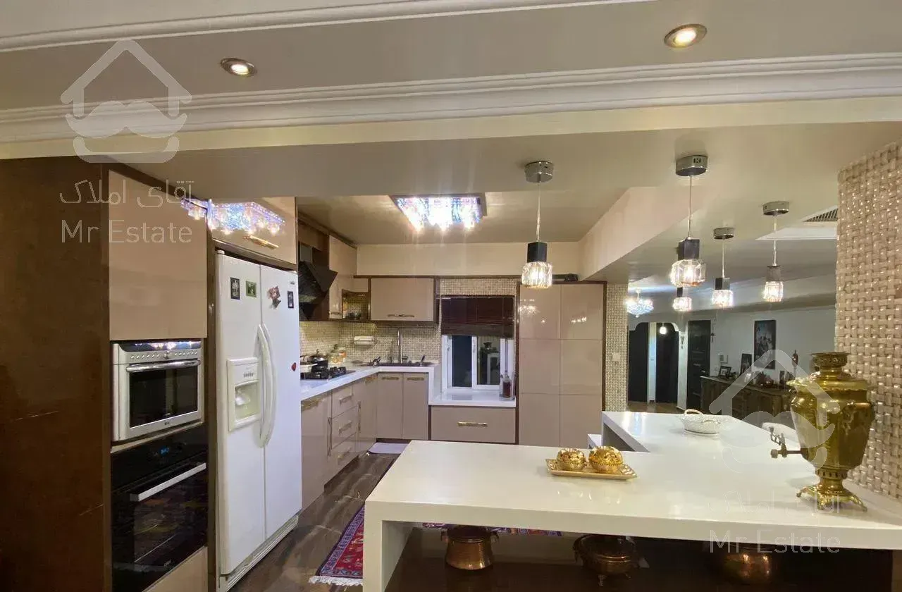 160 متر فول تکواحدی ایرانشهر فرصت ۳خواب