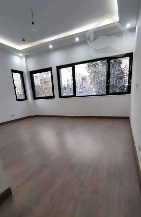 ۱۵۵ متر آجودانیه