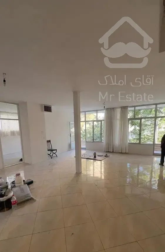 اپارتمان ۱۴۰ متری ۲ خوابه/بر کاخ شرقی