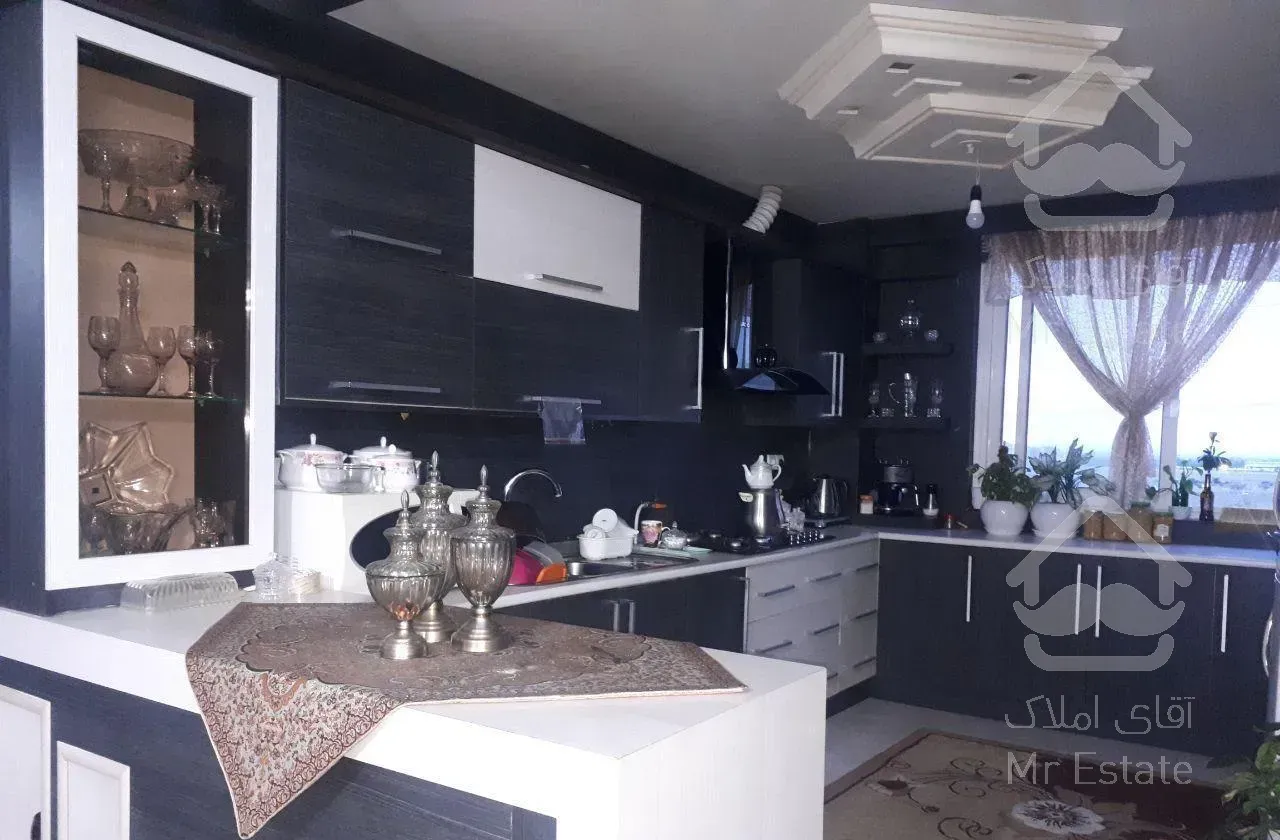 حاشیه امیریه ۱۱۰متری هشت واحدی