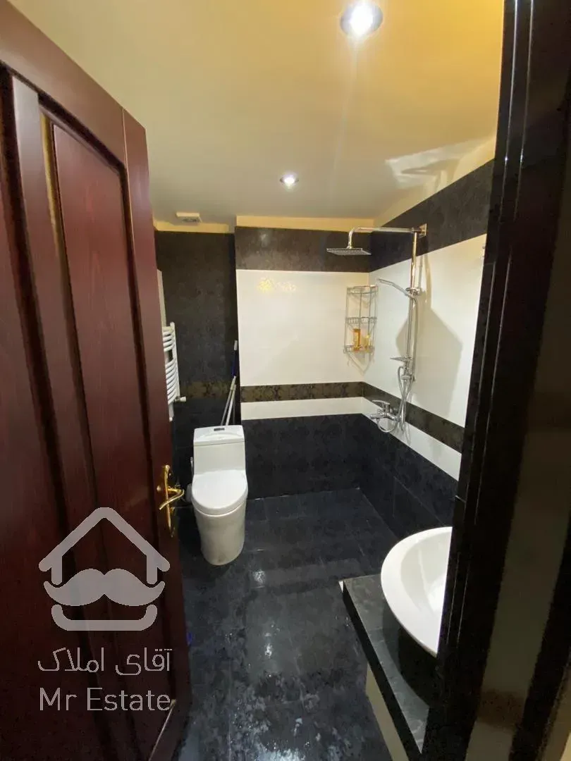 خرید آپارتمان 223 متری فرمانیه سنبل