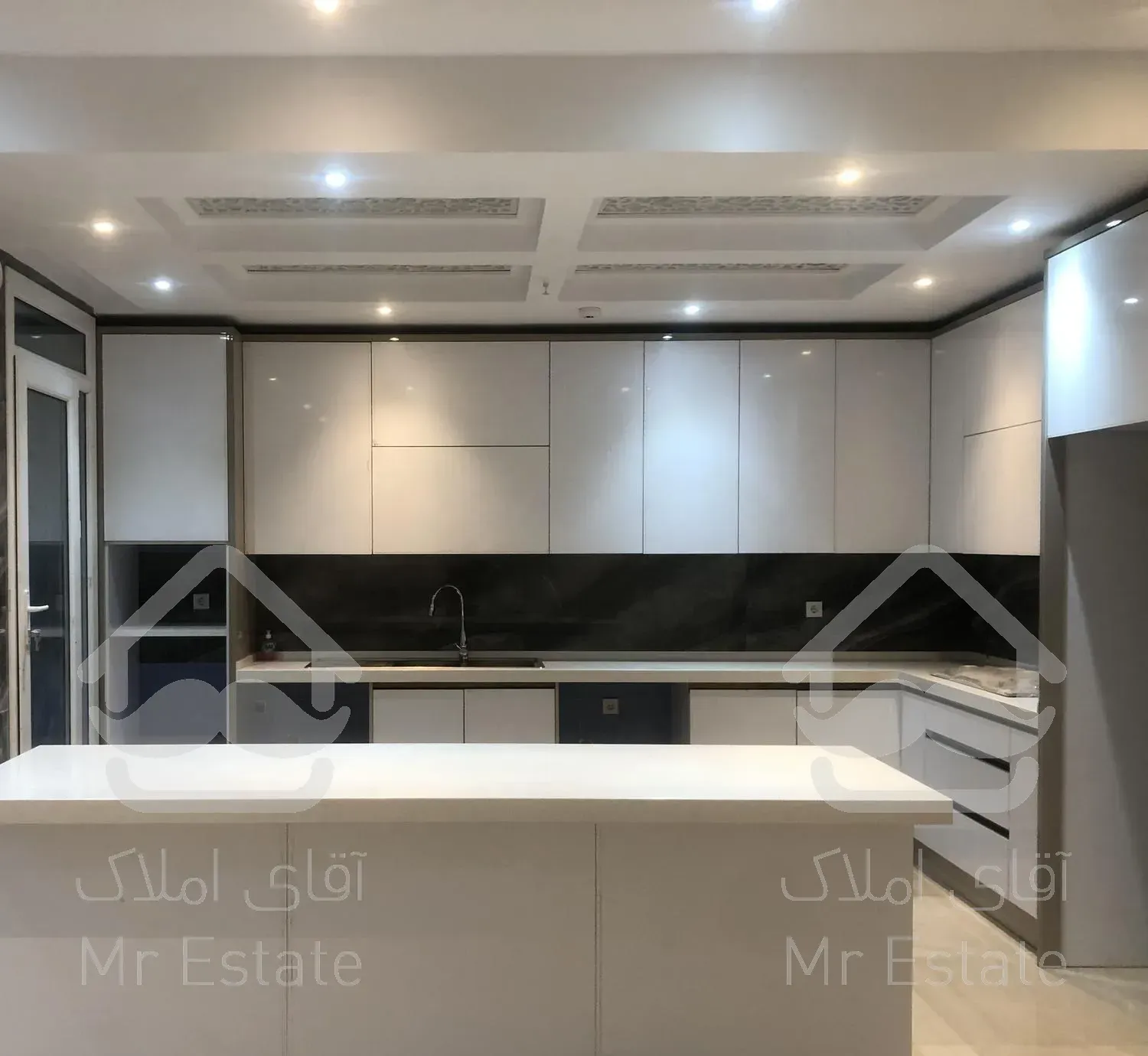 ۱۳۰متر ۳خواب نوساز/شیخ هادی(سرمایه گذاری)