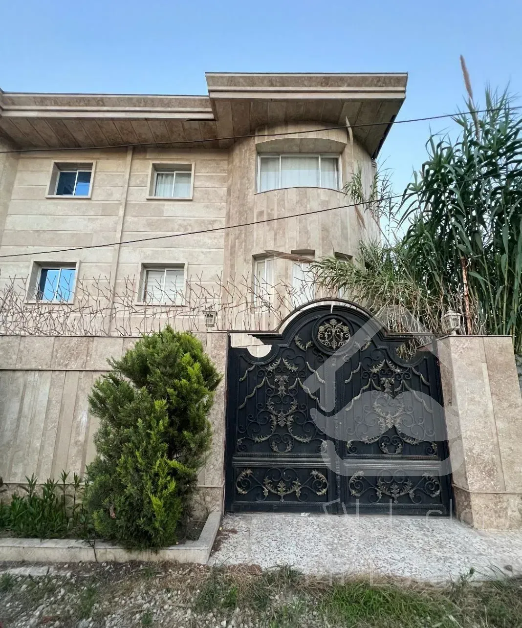 ویلای دوبلکس ۲۰۰ متری سنددار پشت شفا