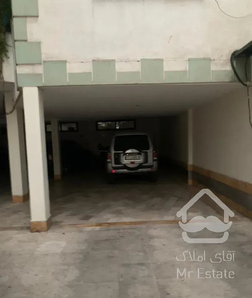 ۲۳۰ متر یکی از  ساختمانهای منطقه