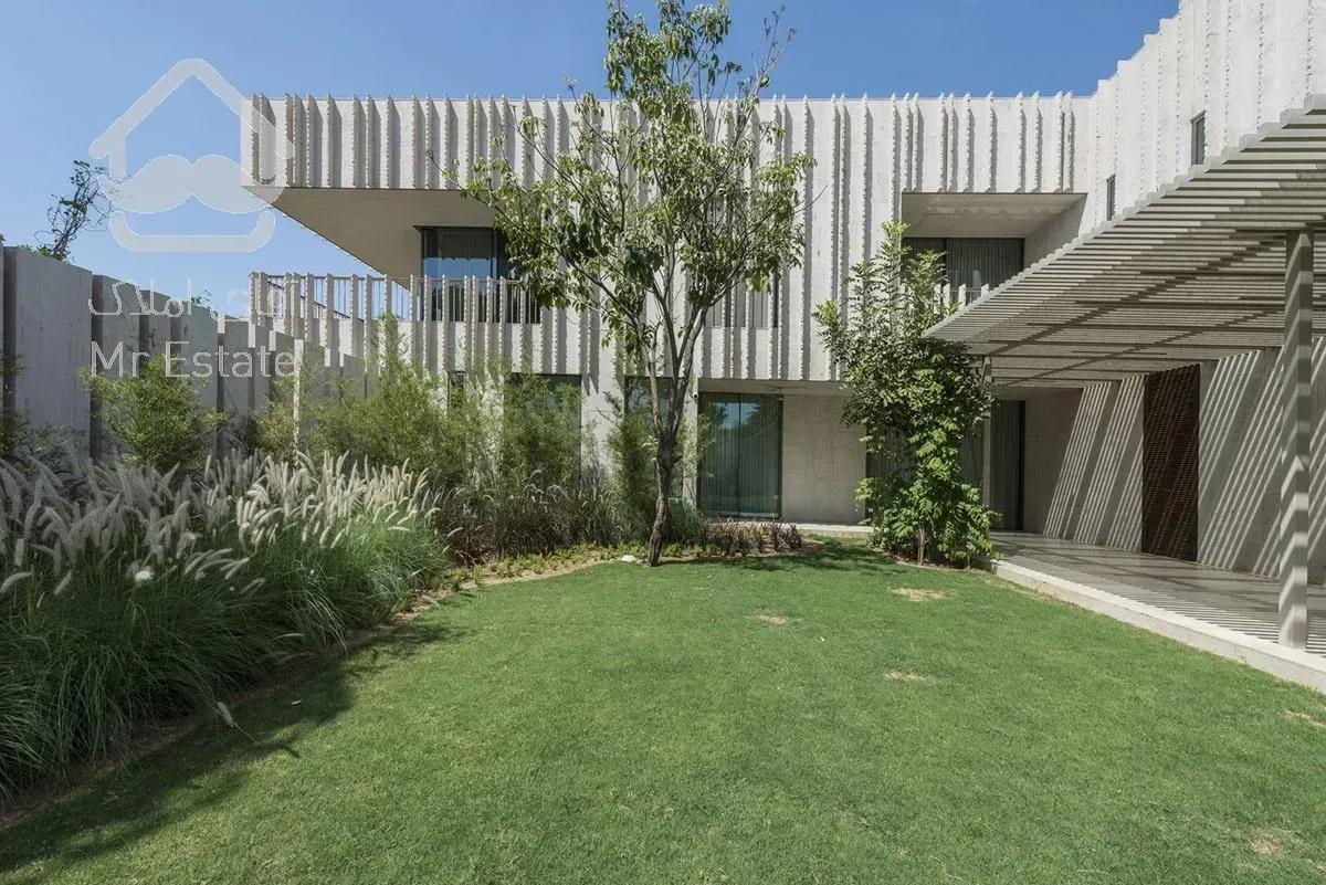 فرشته، ۱۱۰۰ متر ویلای مدرن