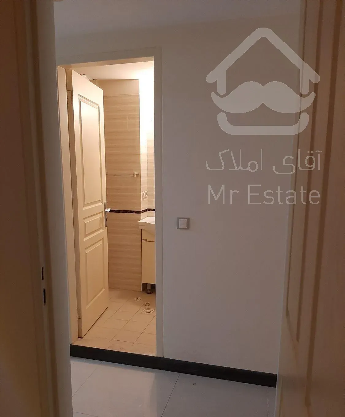 فروش آپارتمان ۱۴۶ متری ۳ خوابه همکف در آجودانیه