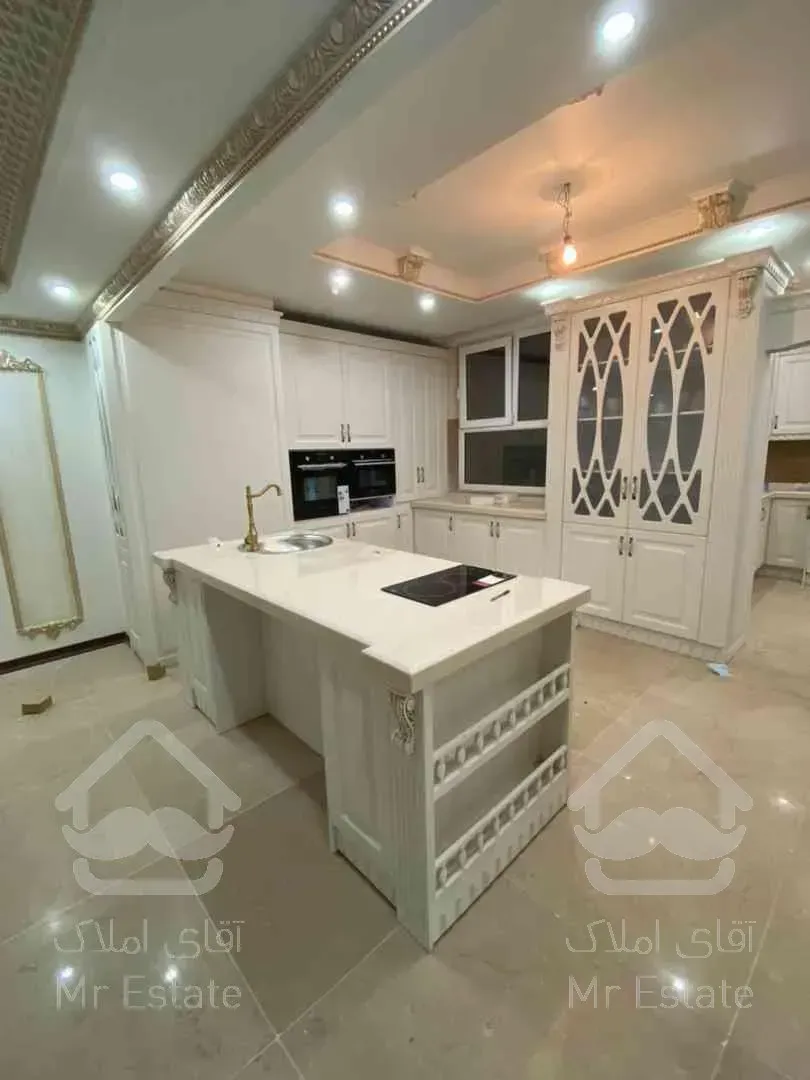 فروش اپارتمان ۲۴۰ متری سه خواب ایت الله کاشانی