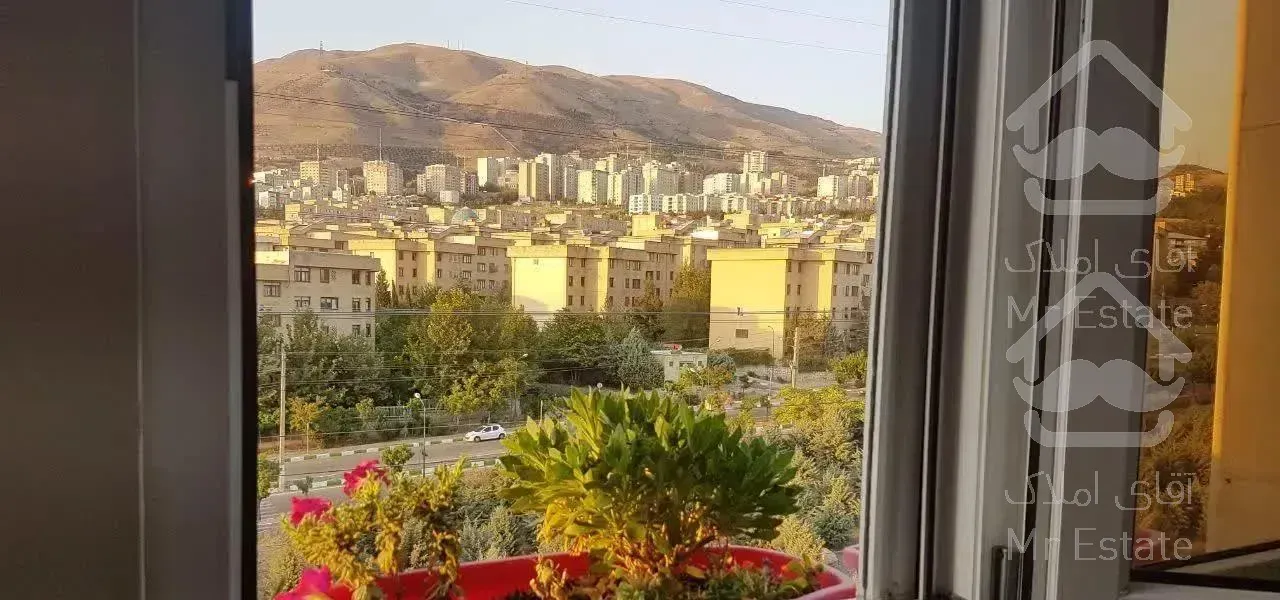 ۱۲۷ متری سه خواب نوساز ویو دار بدون مشرف