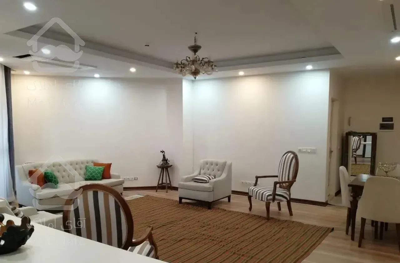 ۱۱۵ متر/۲ خواب/ اطراف میدان ساحل