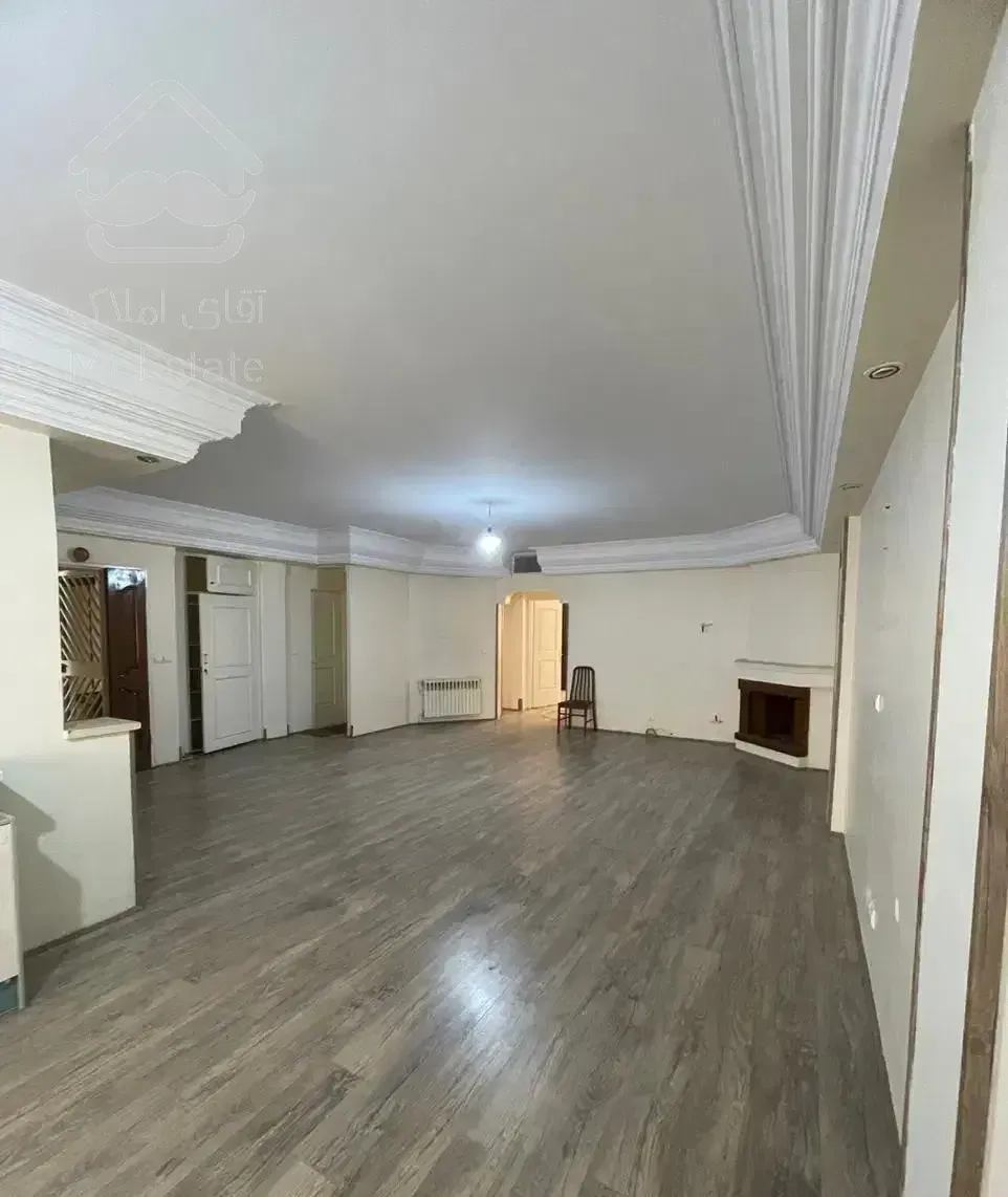 ۱۳۰ متر سه خوابه فول امکانات