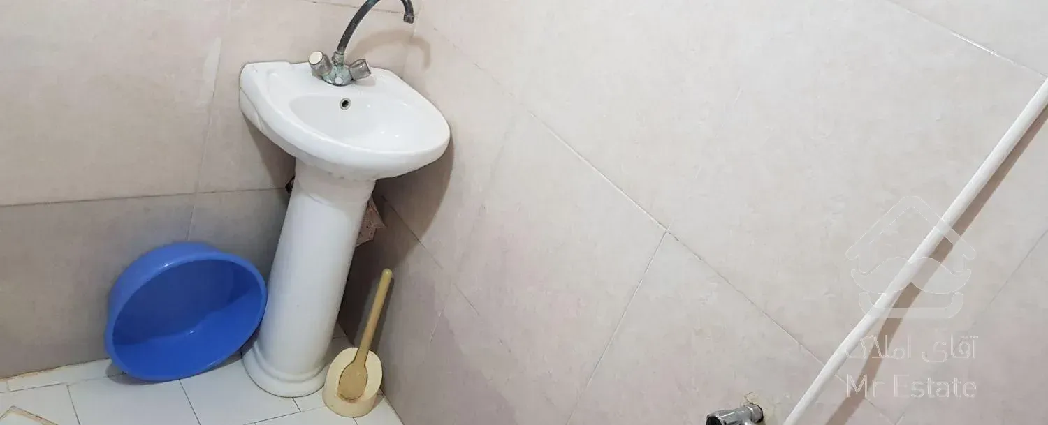 سویت حیاط دار تمیز و مرتب