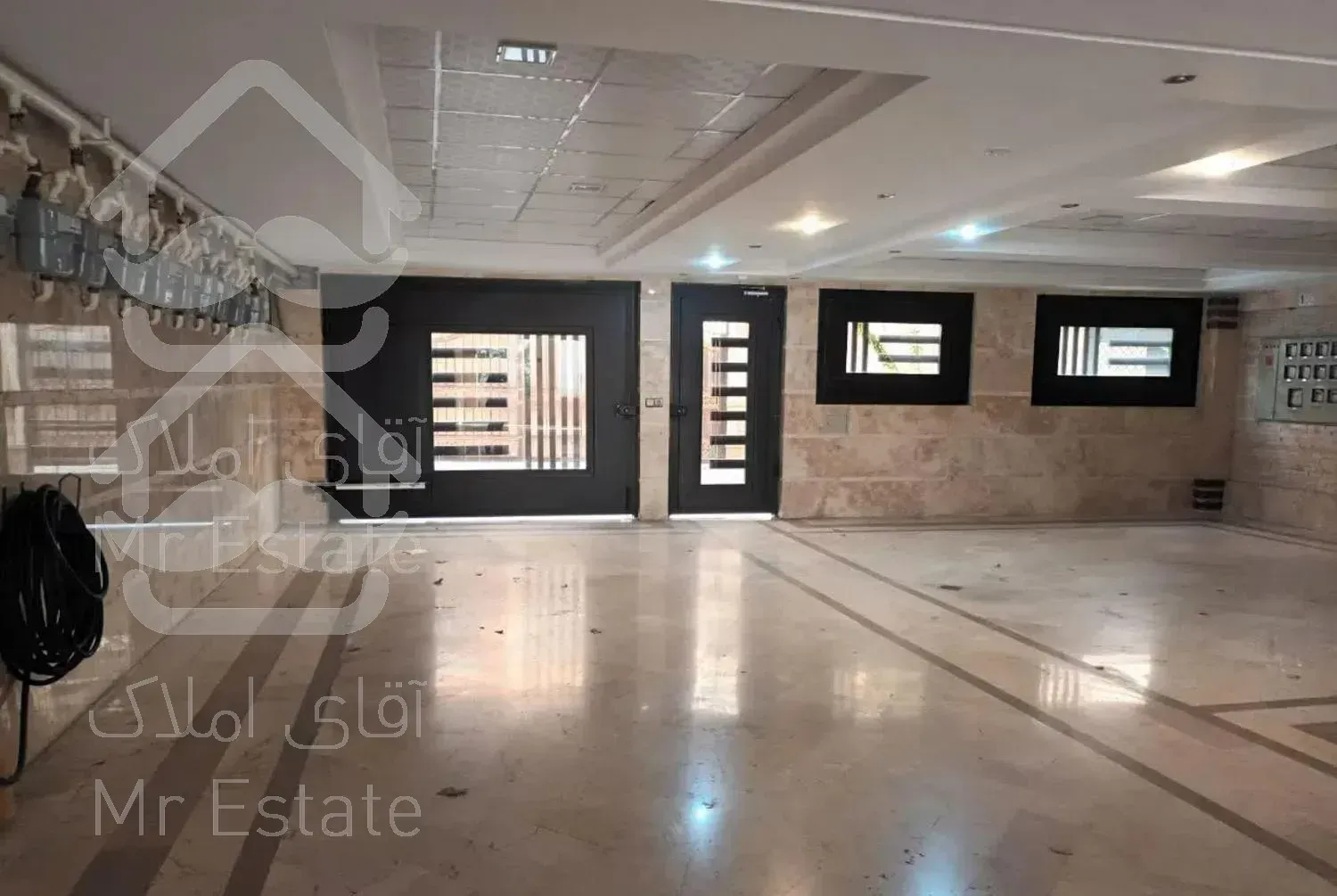 اپارتمان دوخوابه شیخ بهای شمالی