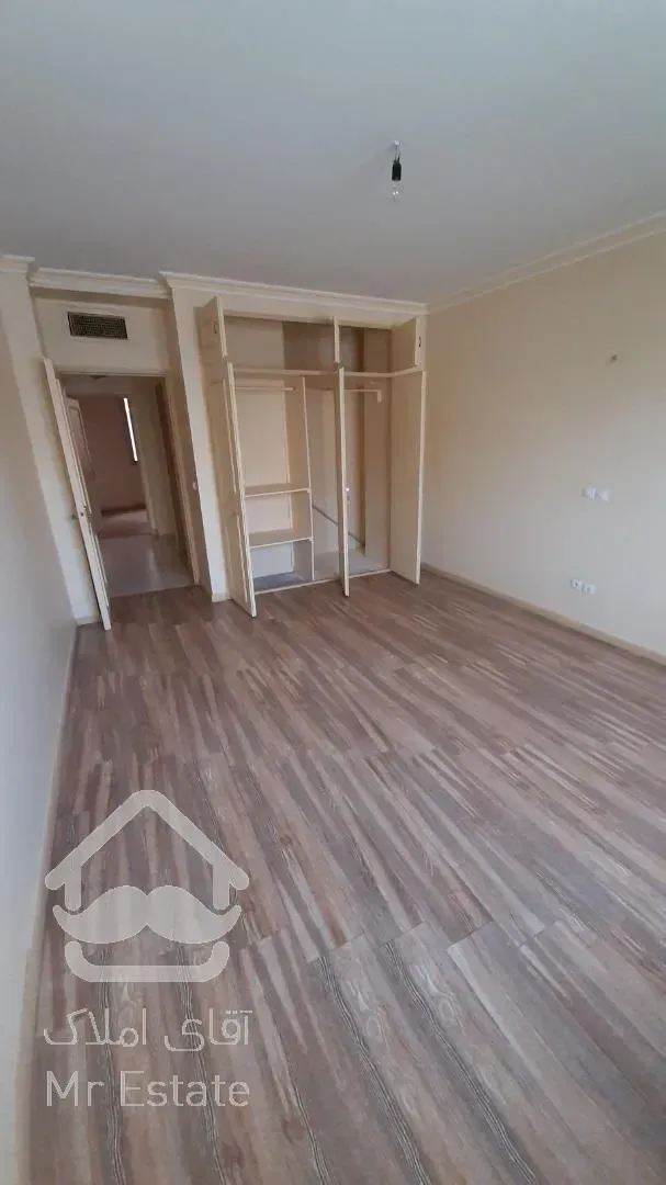 آپارتمان ۱۱۷ متری شیک و لوکیشن خوب