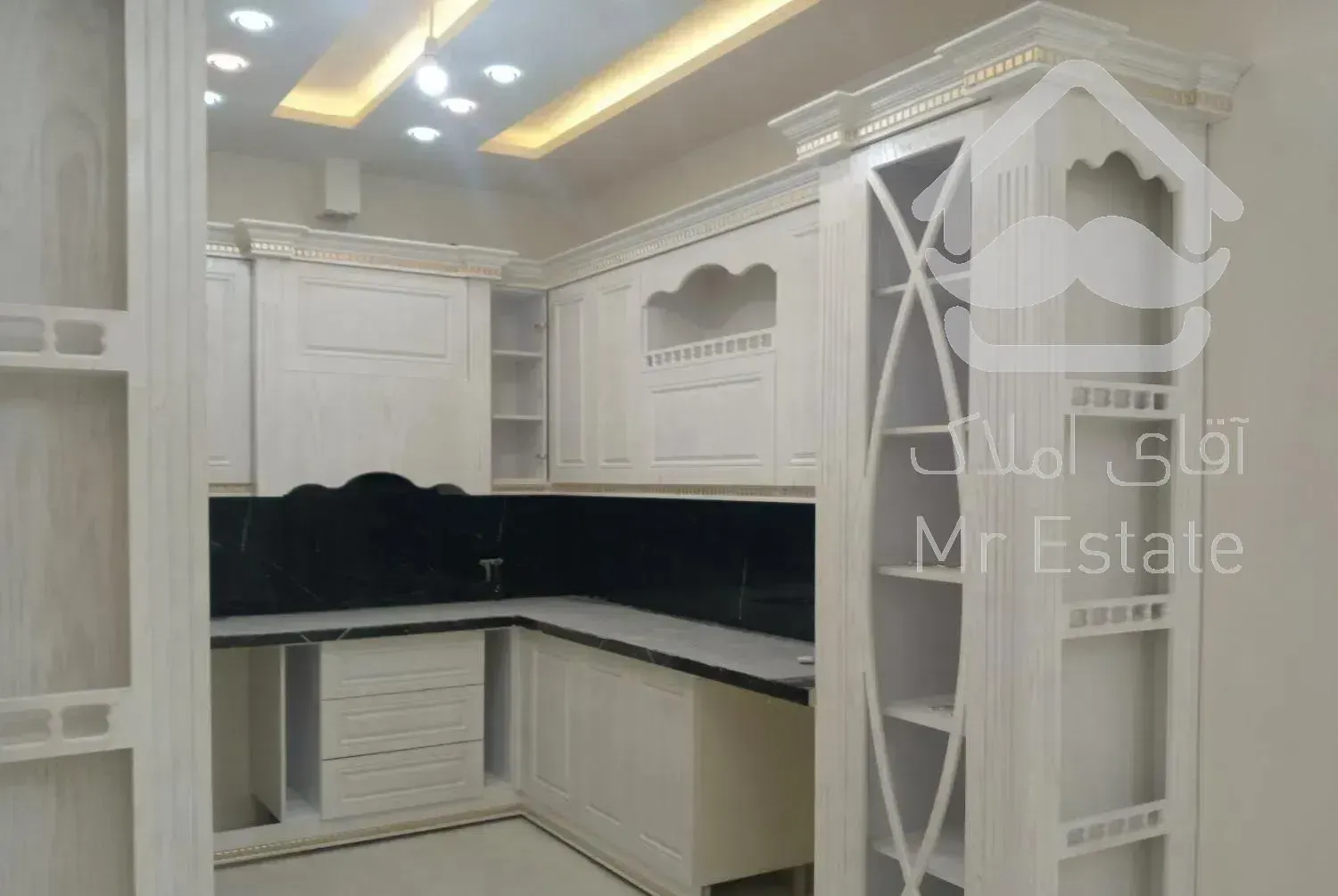 آپارتمان نوساز در چراقچی 11