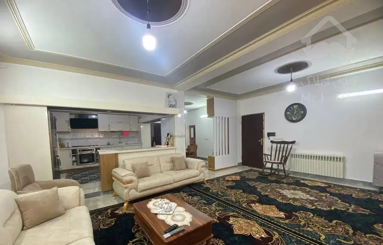 آپارتمان تک واحدی سنددار۱۲۵متری مرکزشهر لوکیشن خوب