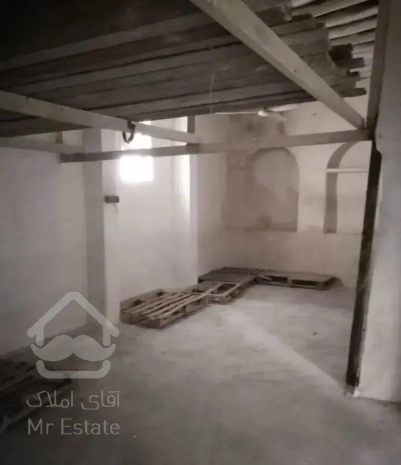 کارگاه یا انباری