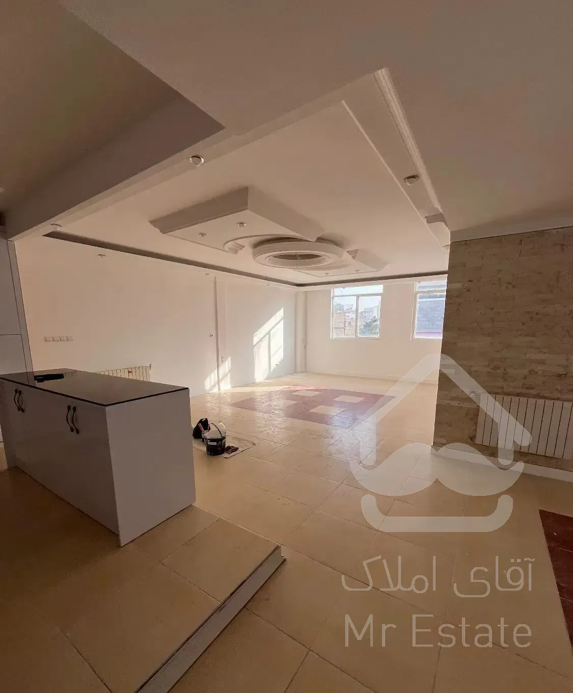 ۱۰۴ متری اقبال