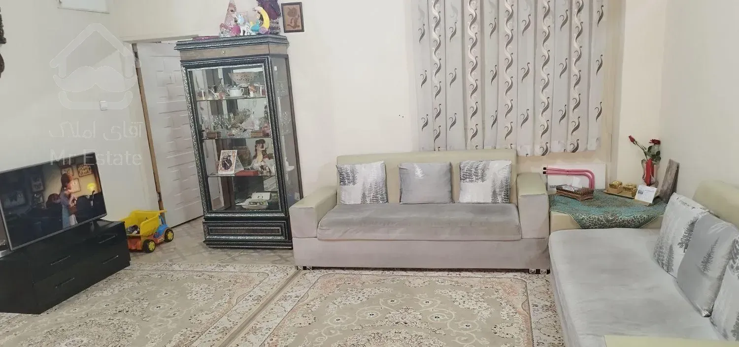 آپارتمان۶۰متری،تک واحدی،با پارکینگ و انباری