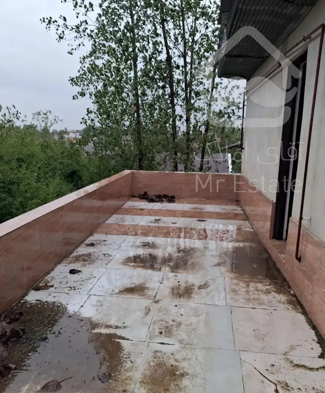 ملک ۸۵ متری  در فخب  نیم کاره