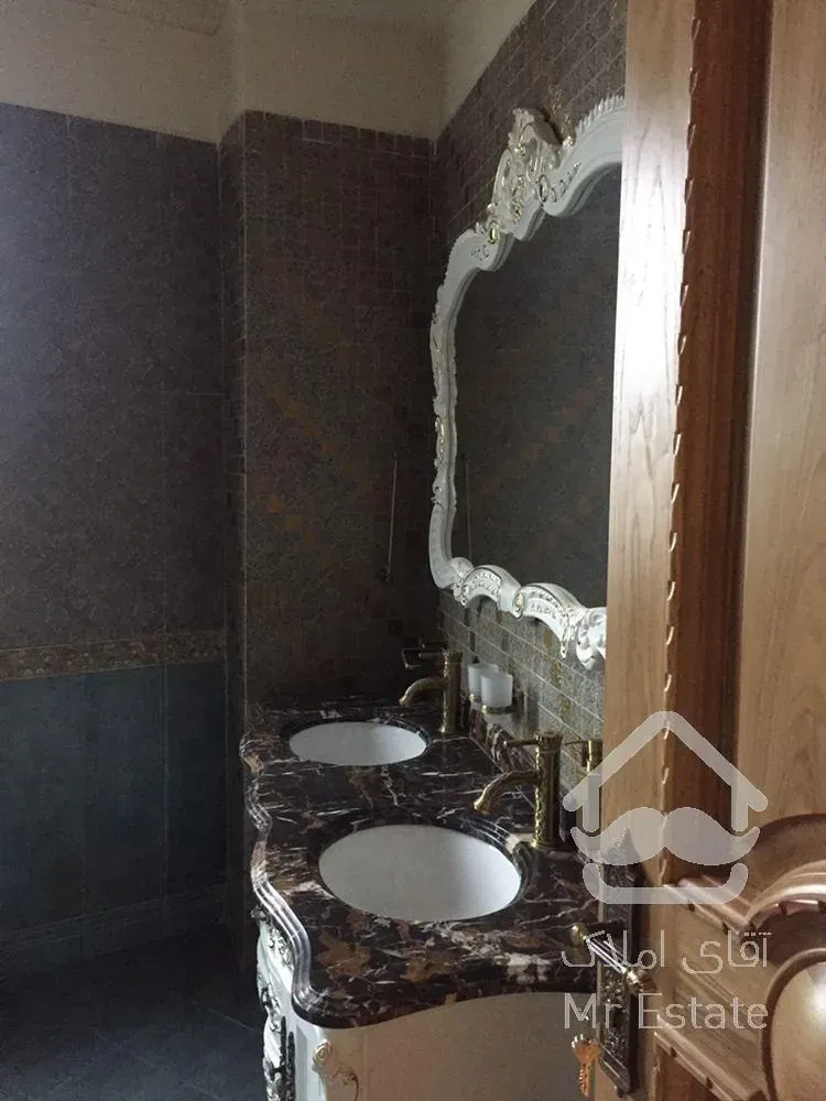 نیاوران مرجان