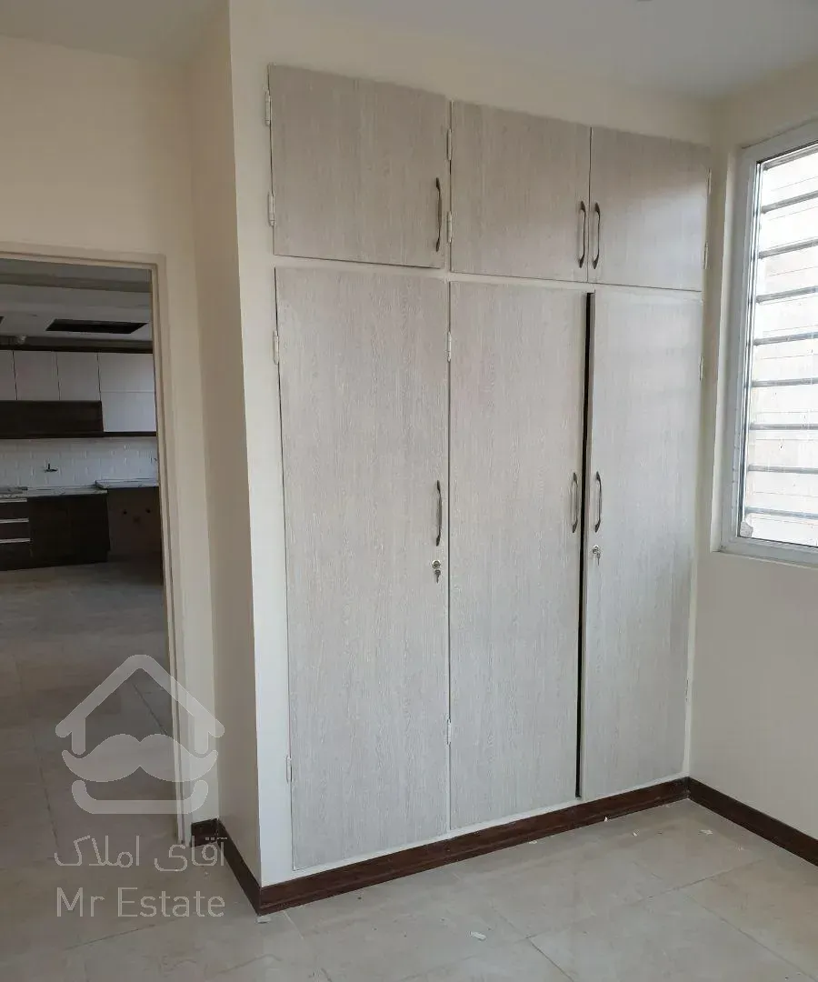 81متری/کلیدنخورده/طبقه سوم/پارکینگ آسانسورانباری