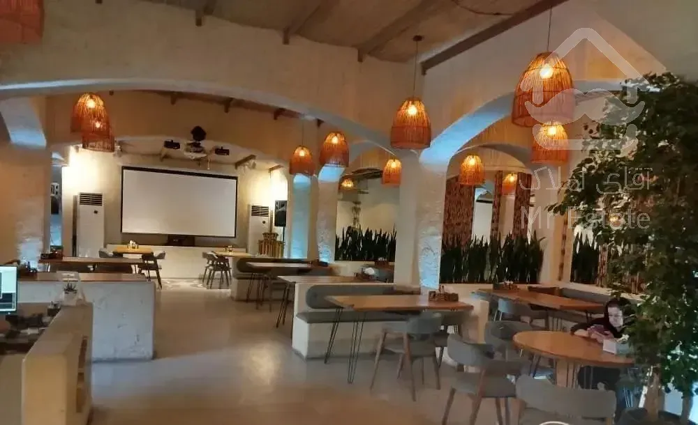 ۲۰۰ متر / سه خوابه / شهرک قائم