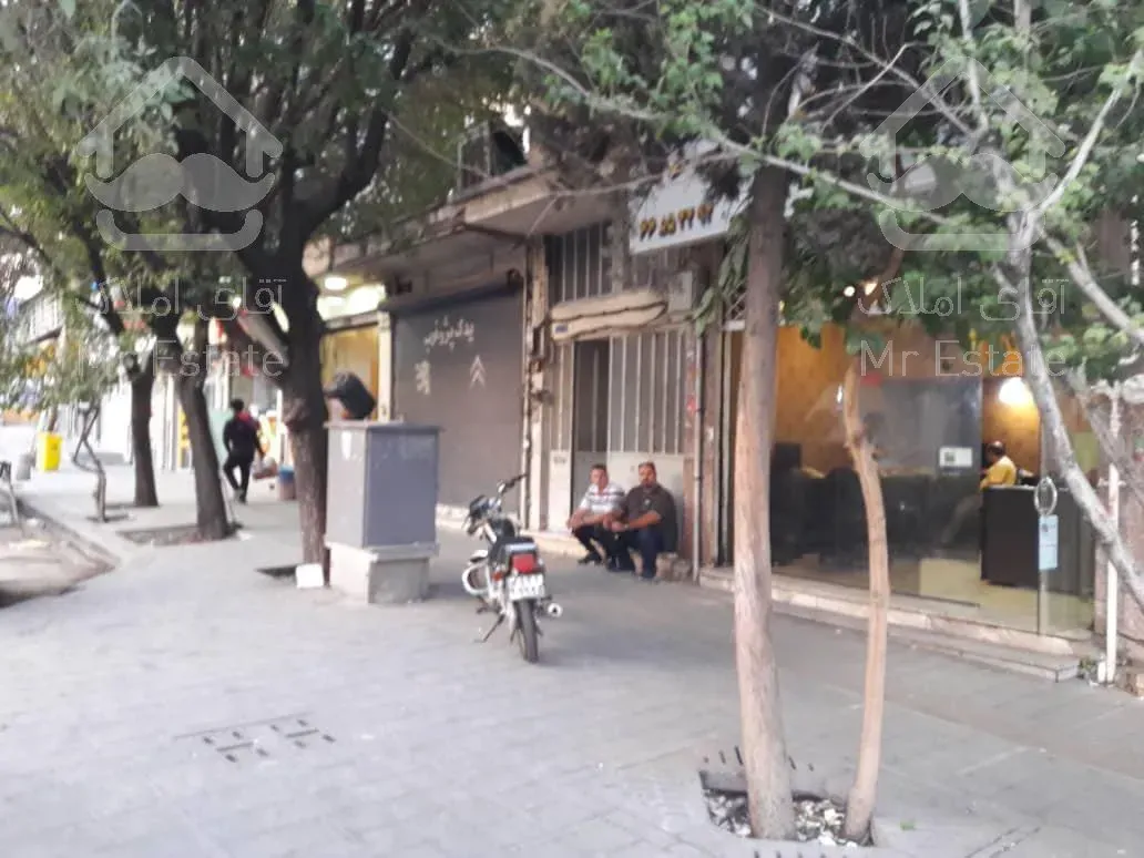 300 متر خانه کلنگی شامل 110 متر تجاری، ستارخان