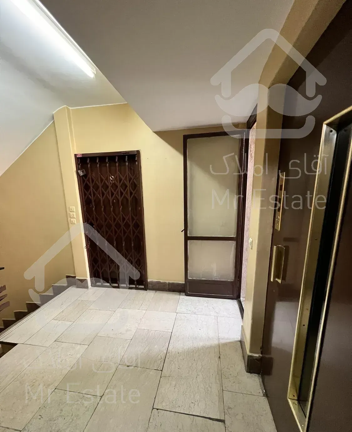 مسکونی و موقعیت اداری ،۹۰ متری ،۳ خواب