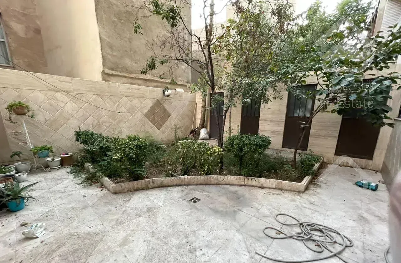 ١٣٠ متری ٣ خواب