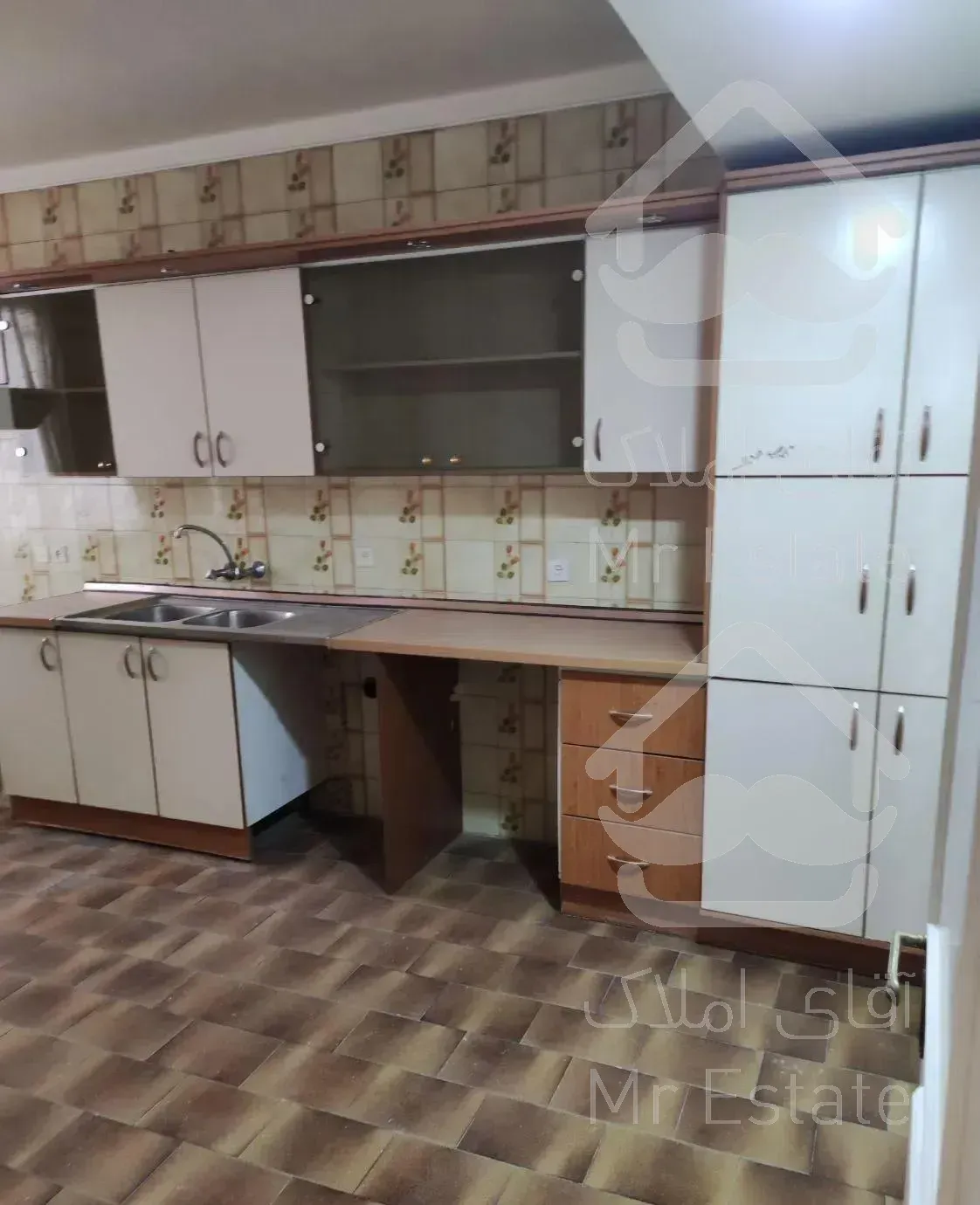 آپارتمان ۲۰۰ متر ، چهار خواب ، توانیر