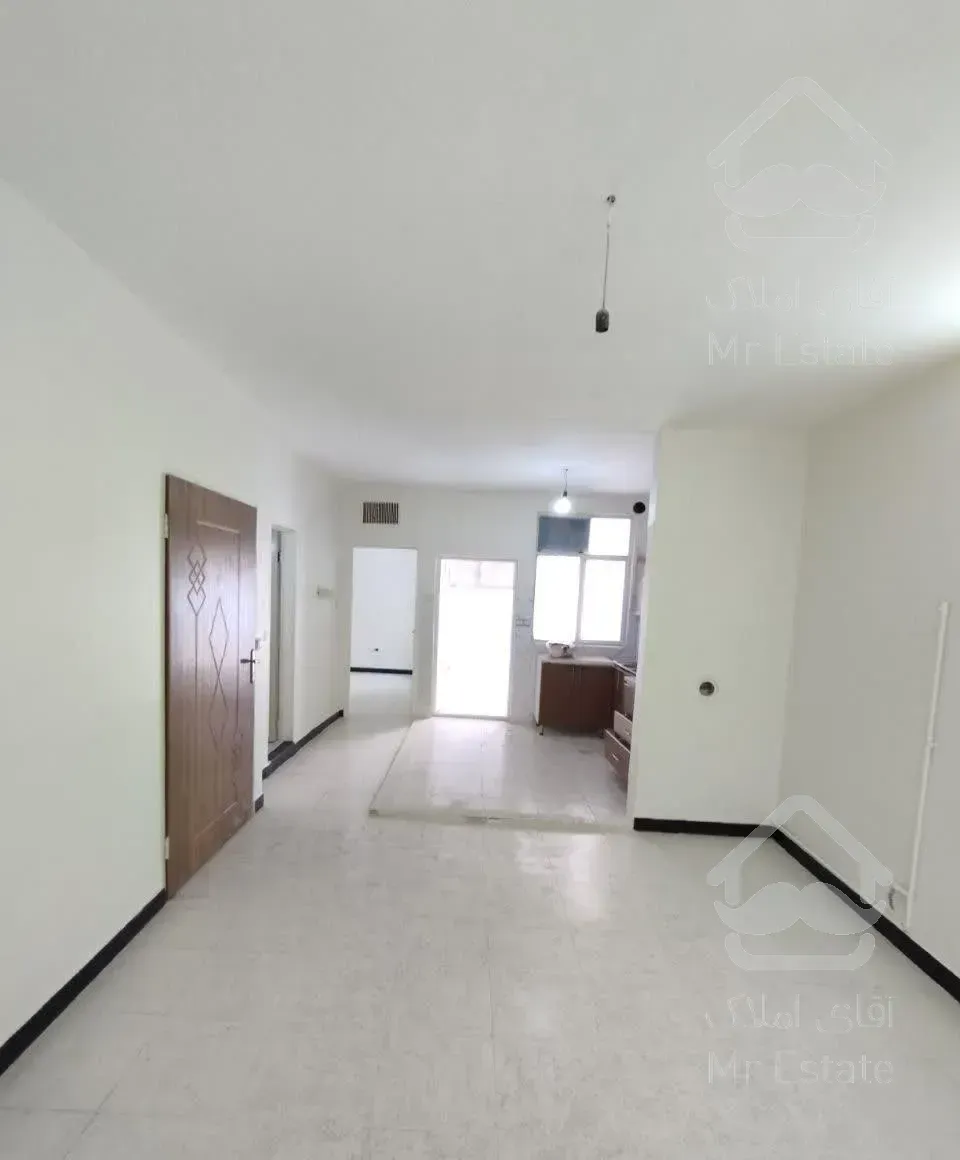 ۴۸ متر پارکینگ دار طبقه اول