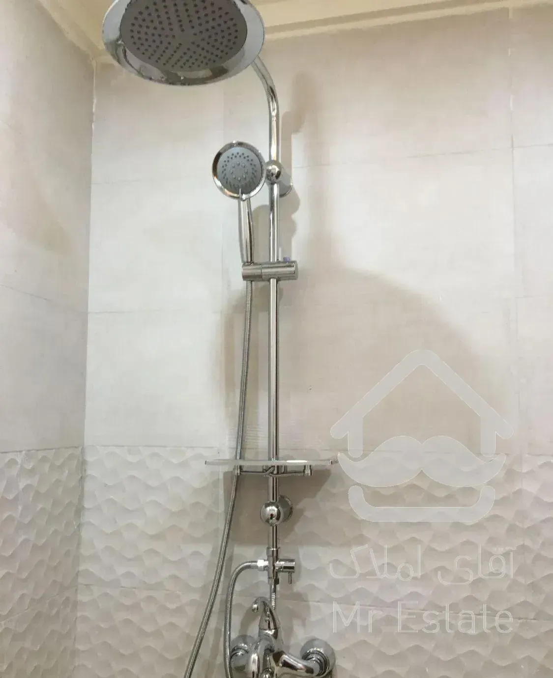 ۱۳۰ متر / ۳ خواب / نوساز کلید نخورده/ تکواحدی