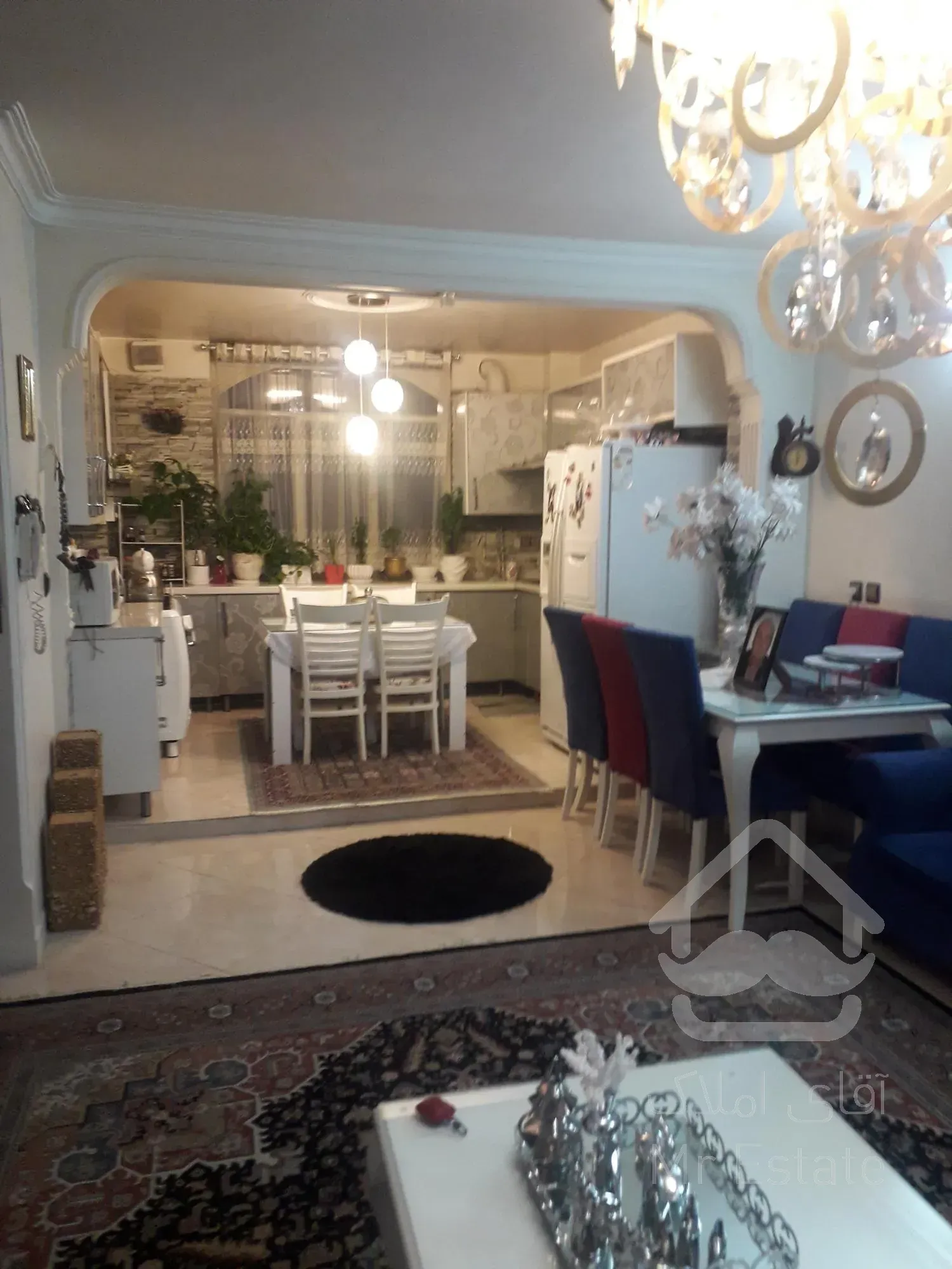 ۷۵متر دوخوابه/پارکینگ