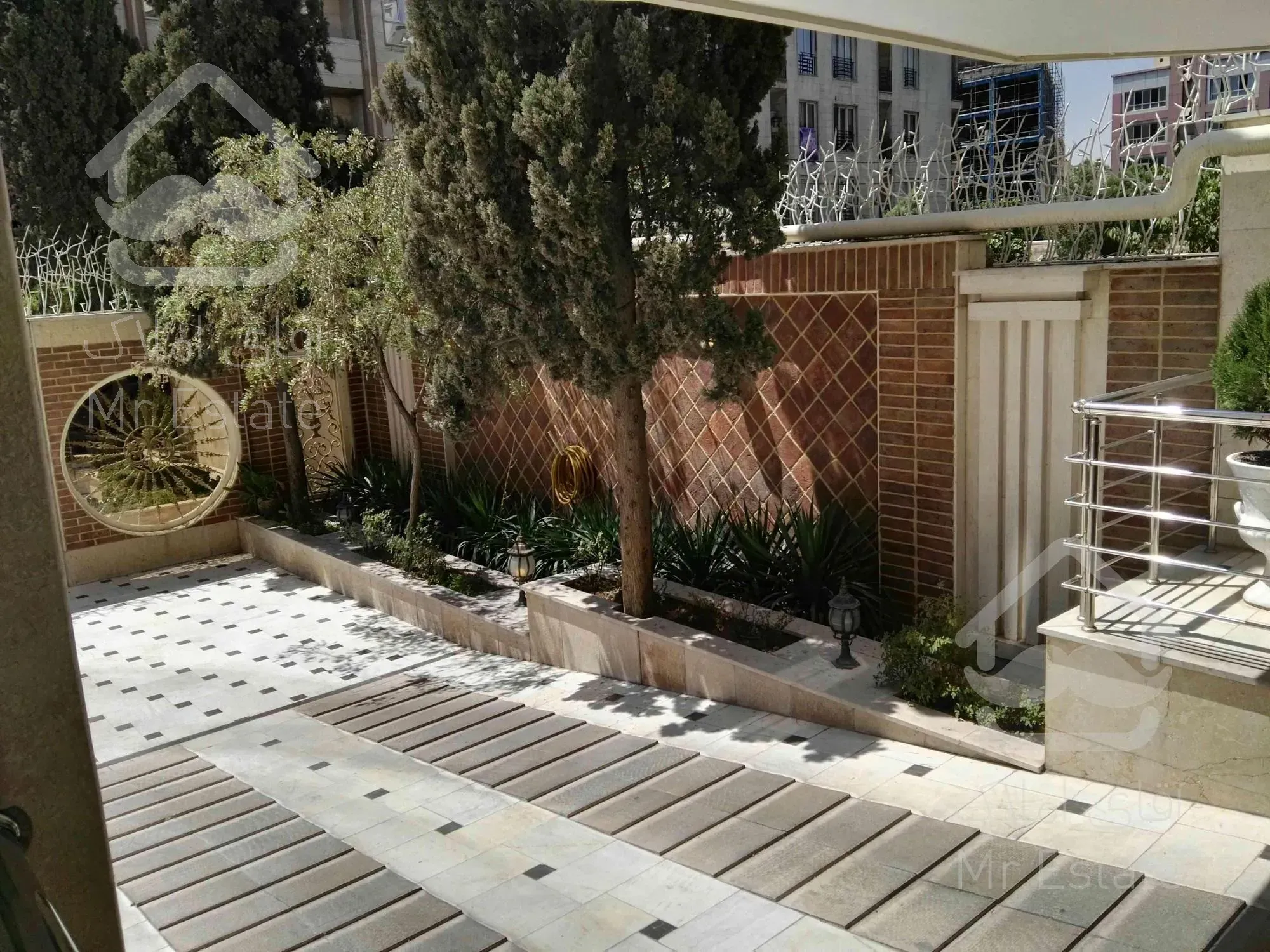 ۷۵ متر نوساز سوپر لوکس بلوار فردوس شرق ابراهیمی شمالی