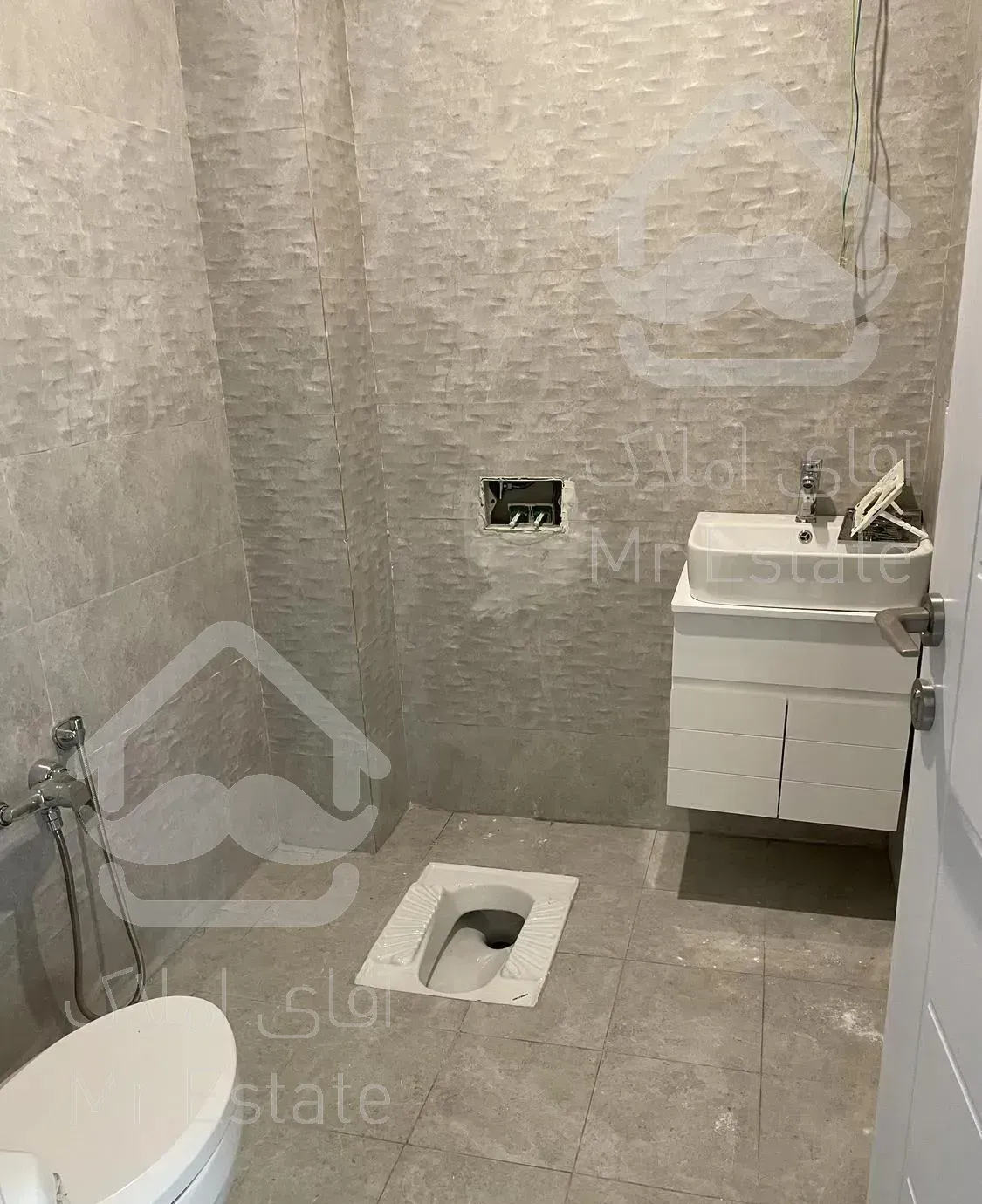 ۷۵ متر ، سند اداری ، برج تجاری اداری برند منطقه