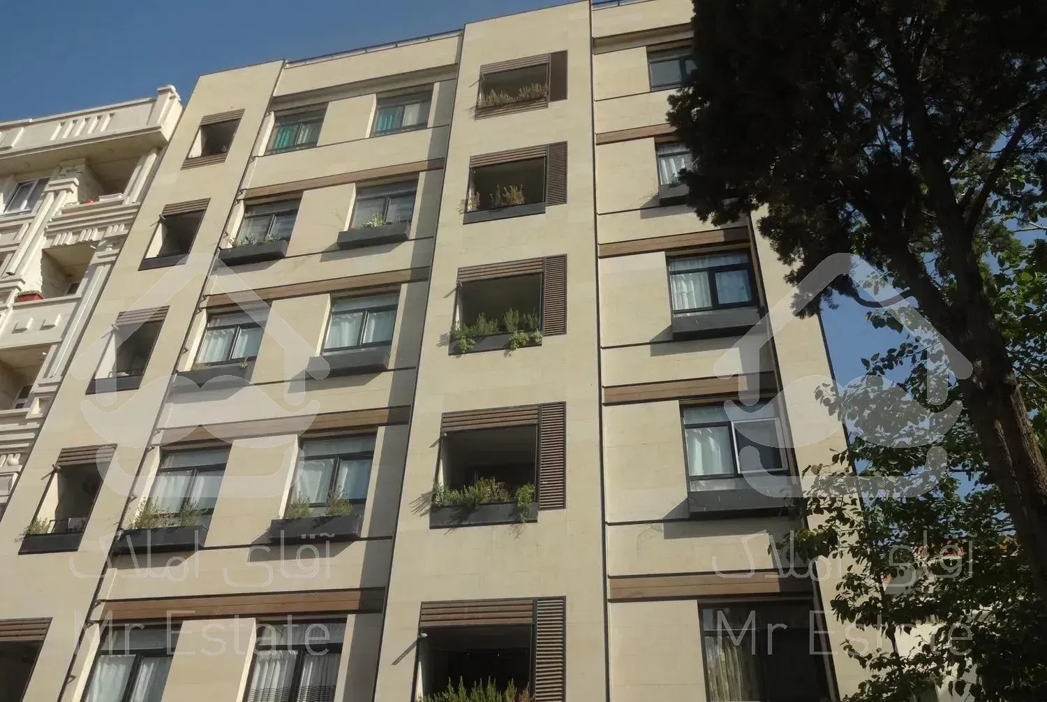 75متر جمالزاده* 2 خواب*پارکینگ و انباری و آسانسور*