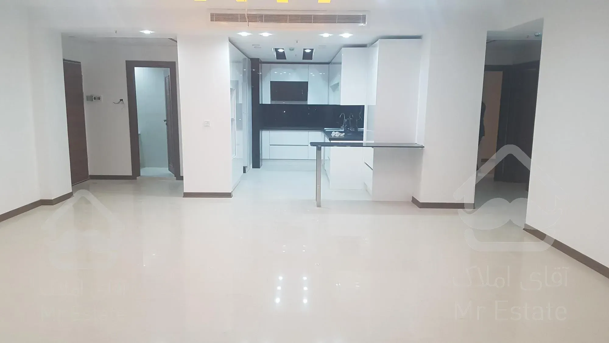 فروش ملک مستغلاتی نوساز در شهرک راه آهن خیابانهای رز