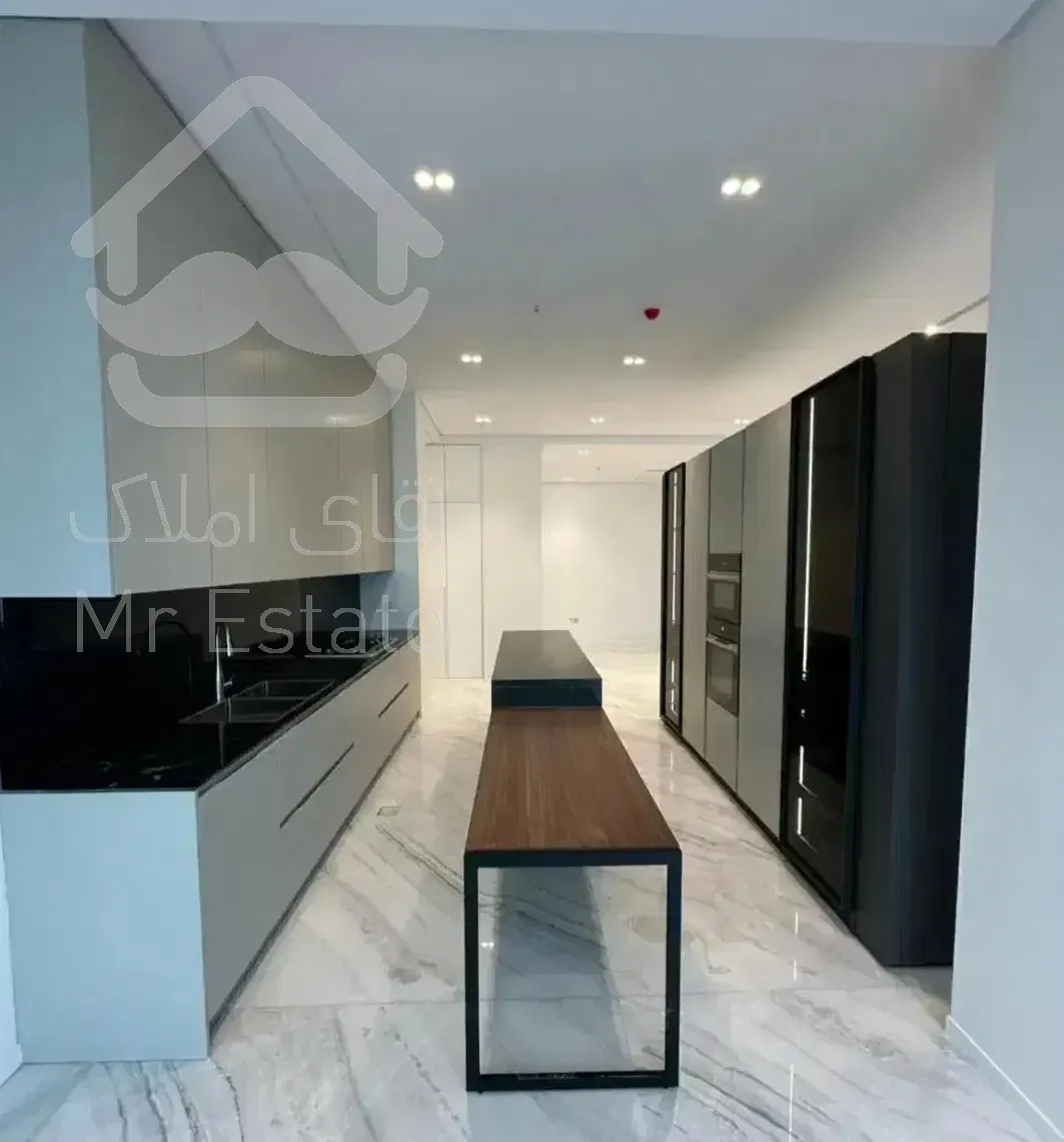 ۱۹۵ م /۳ خ / کلید نخورده / تاپ میرداماد /