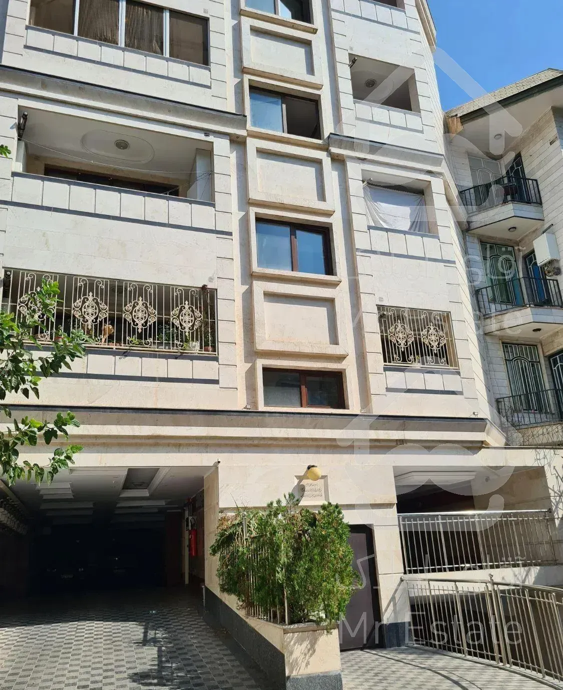 ۱۰۵متر،ولیعصر بالاتر از زرتشت