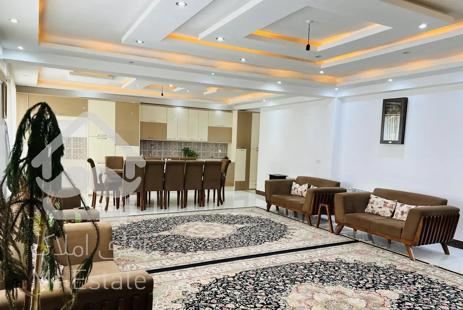 اپارتمان خوش نقشه تک واحد بالا راه جدا