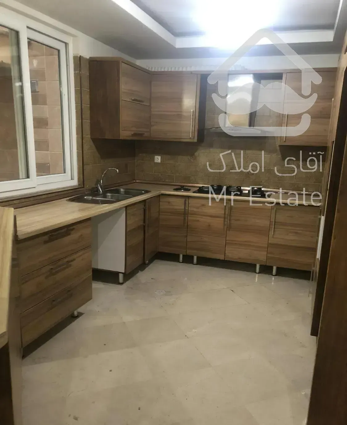 ۱۳۰متر پاسداران برج برند/مشاعات/نوساز/۳خ/۲پ