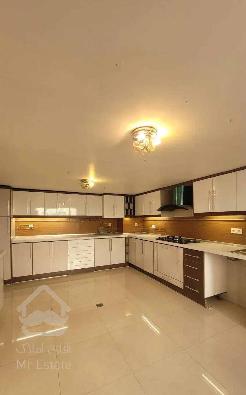 سهروردی ،آپادانا ۲۰۰ متر(حیاط مستقل)