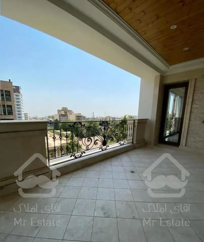 آپارتمان  ۱۶۰ متر/ ویو / تراس قابل چیدمان